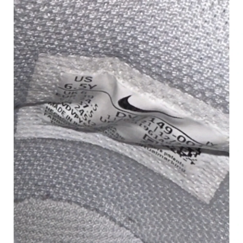 Nike Dunk Low Youth Size 6.5Y Grey Red DV7149-001 Shoes Sneakers (NO LACES)
